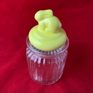 🔥🔥Adorable Easter Bunny Ceramic jar